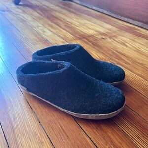 Brand new Glerup wool slippers